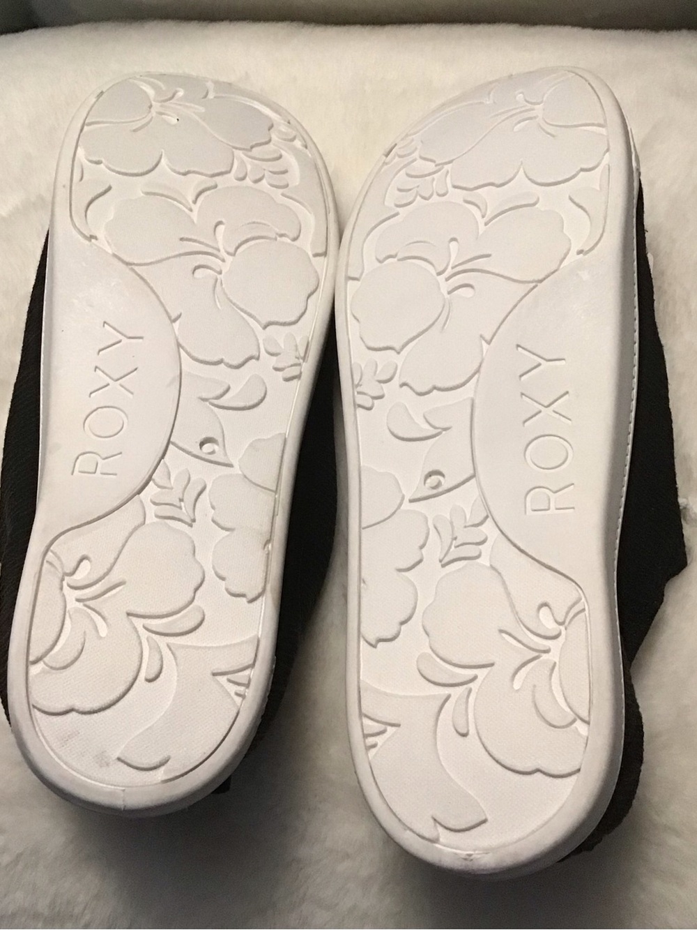Roxy Bayshore III Slip on Canvas Sneakers. Size 9 NWT - Picture 5 of 8